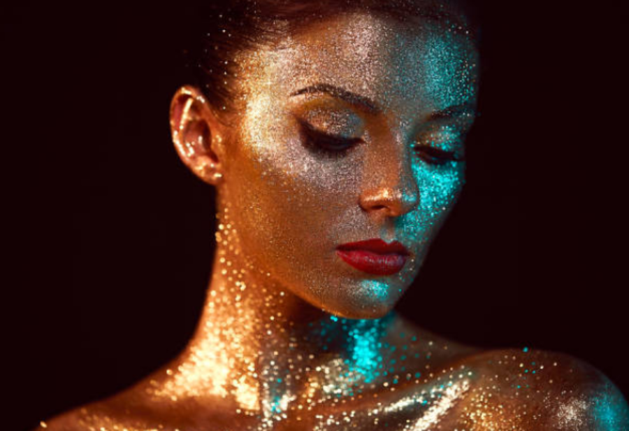 How to Get Glitter Off Skin – The Best Glitter Removal Guide