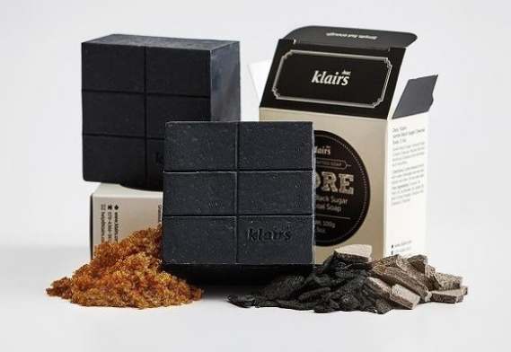 klairs-gentle-black-sugar-charcoal-soap-review-sebum-removing-charcoal-soap-to-kick-out-those-gunks