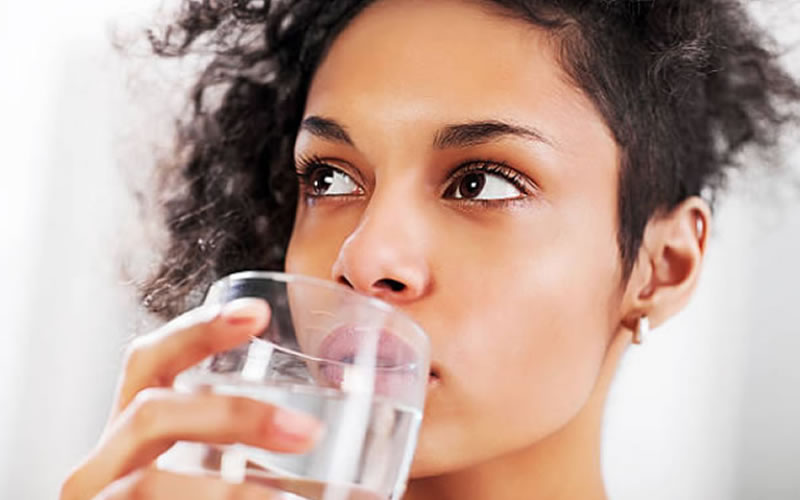 Drinking Water To Hydrate The Skin